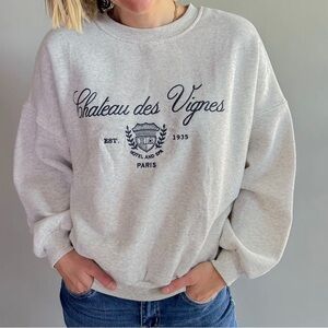 NWT Heather Grey Cotton Blend “Chateau des Vignes” Vtg. Style Sweatshirt Sz S